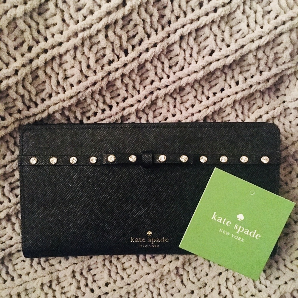 SOLD!!    New Kate Spade Elliot Street Wallet